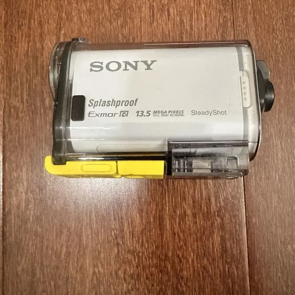 Sony HDR-AS100V 13.5MP HD Splashproof Action Camera WiFi Exmor R Steady Shot